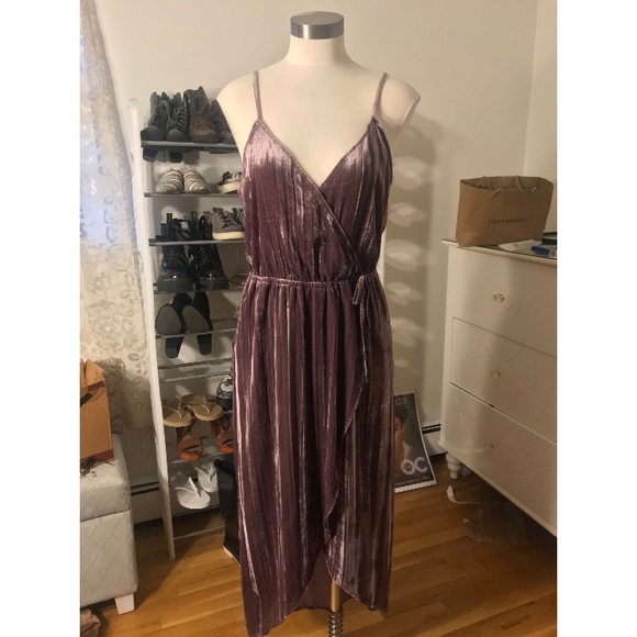 Lucky Brand Dresses & Skirts - Lucky Brand Faux Wrap Dress